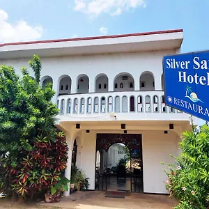 https://hotel-silver-sands.negombohotels.net